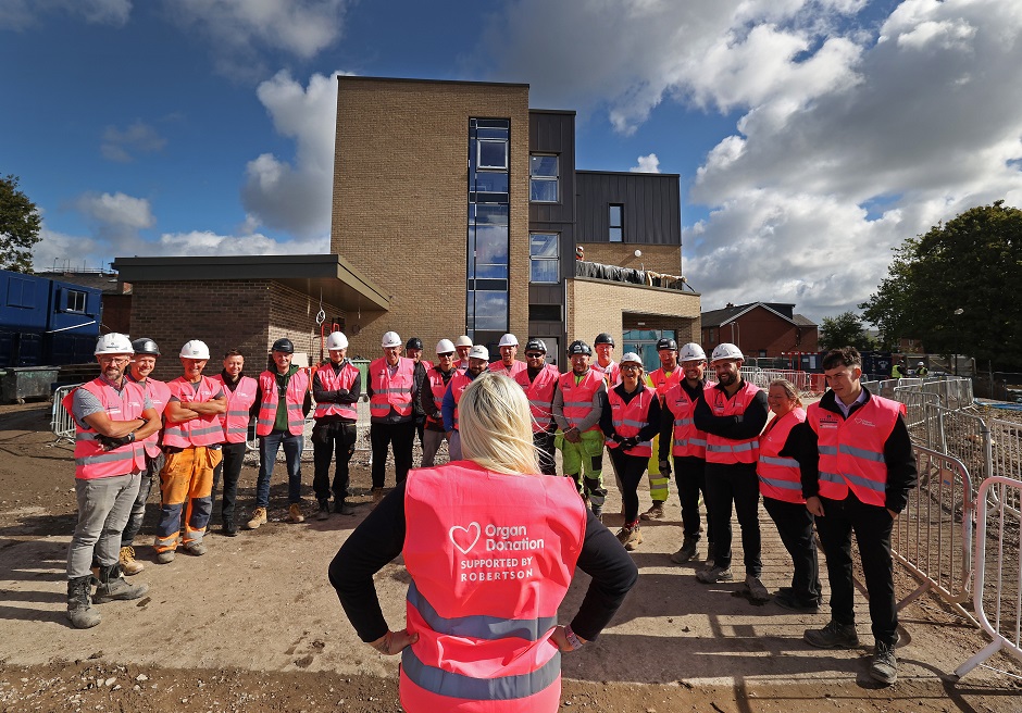 Robertson Construction staff ‘go pink’ in support of Organ Donation